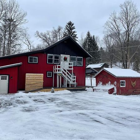 Froggy Goggle Barn Marathon Exterior foto