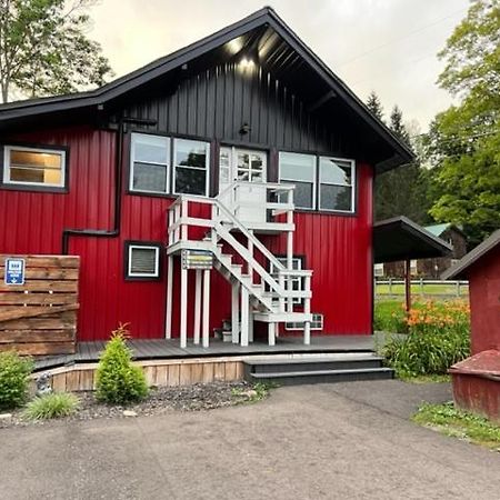 Froggy Goggle Barn Marathon Exterior foto