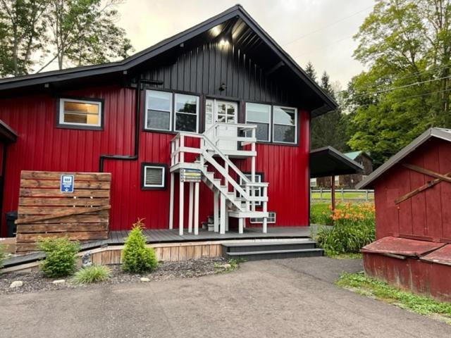 Froggy Goggle Barn Marathon Exterior foto